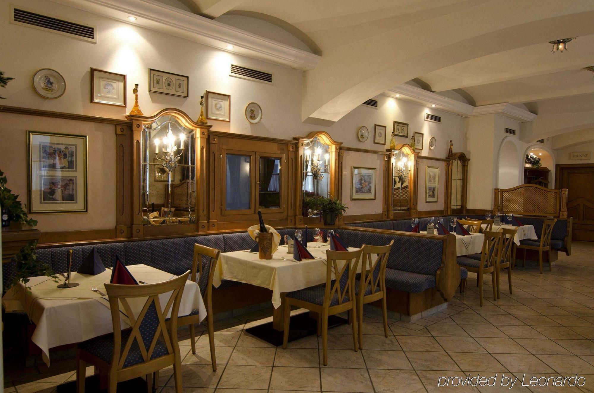 Hotel Cryston Viena Restaurant foto